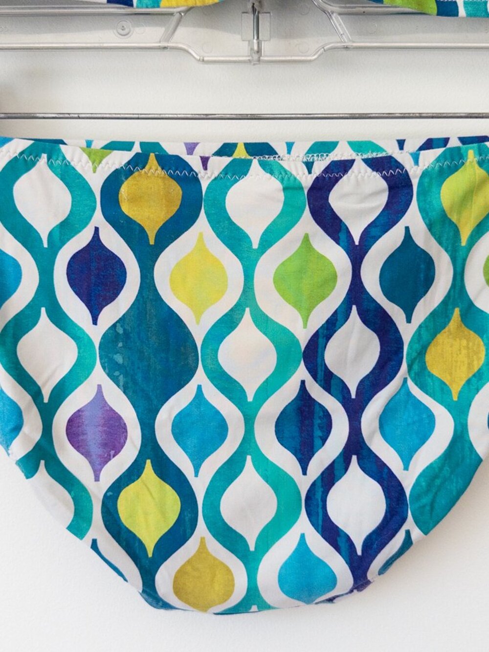 Trina Turk Tankini Swimsuit Size 6/8 Blue Green Geometric Halter 2 Piece 2000s - Picture 11 of 16
